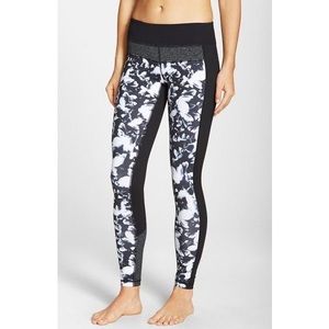 Zella Black/White Floral Leggings XS